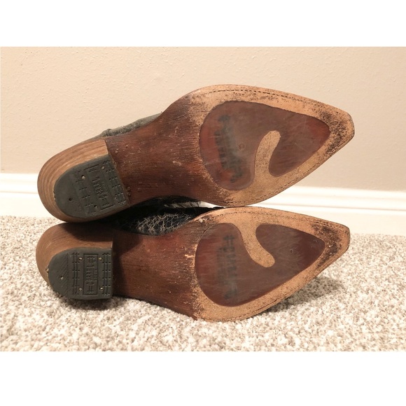 Women’s Corral Vintage Boots - Picture 4 of 7